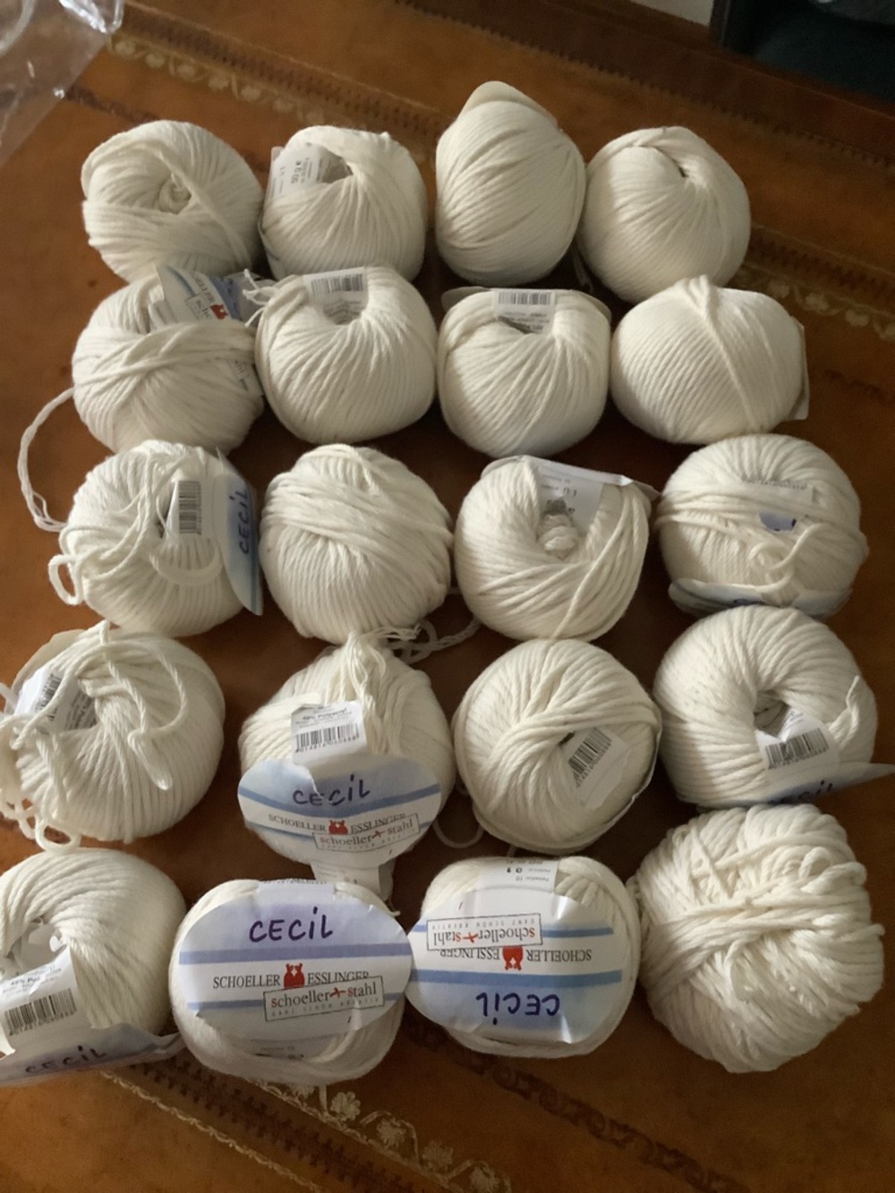 Soft Cream Acrylic Yarn Bulky Cotton Acrylic Yarn Sweater Quantity
